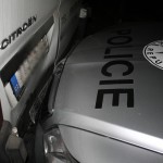 nabourané policejní auto při couvání